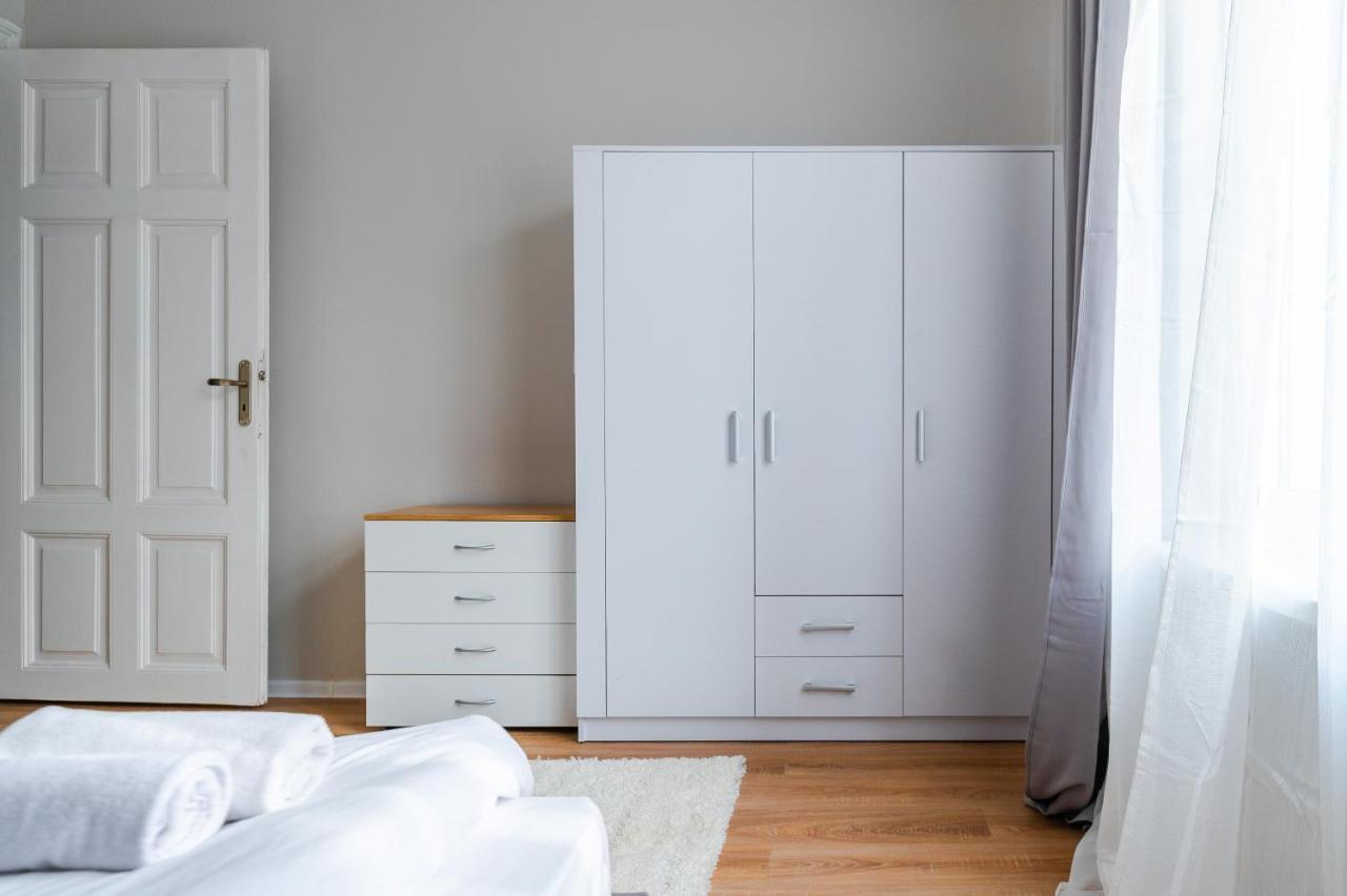 Boutique 2-Bedroom Apartment In Sofia Extérieur photo